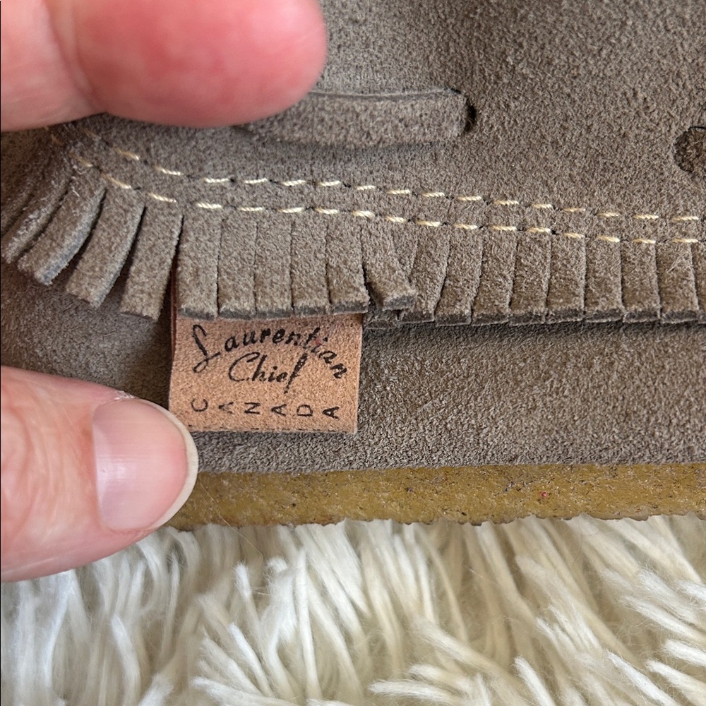 Grey-Brown Moccasin-Style Ankle Boot Shoes, fringe, beading, ribbon - Picture 3 of 8